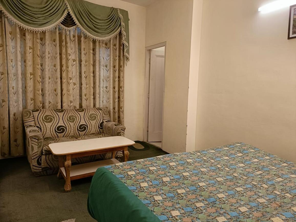 Oakwood Hotels 차일 외부 사진
